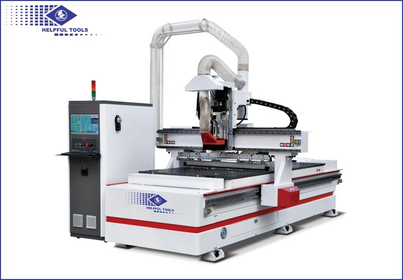 HF1325C CNC router (Linear tool-changing system)